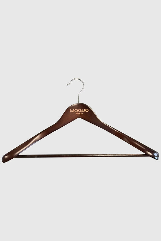 Cintre en bois pour sweat d'intérieur - MOGUO PARIS